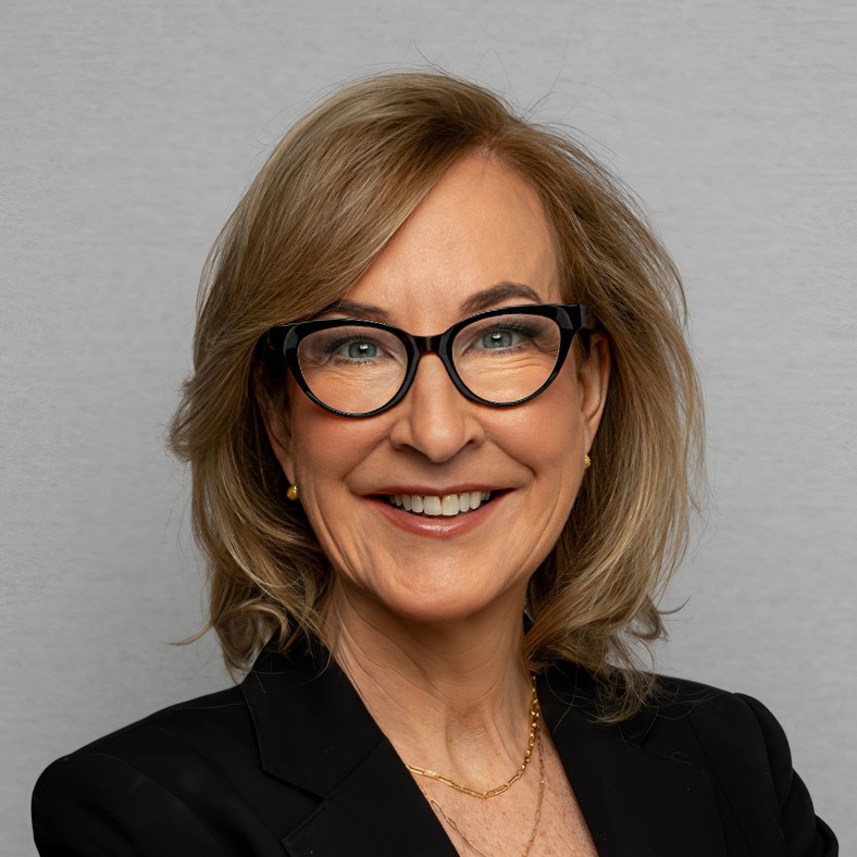 Headshot of Brenda MacDonald