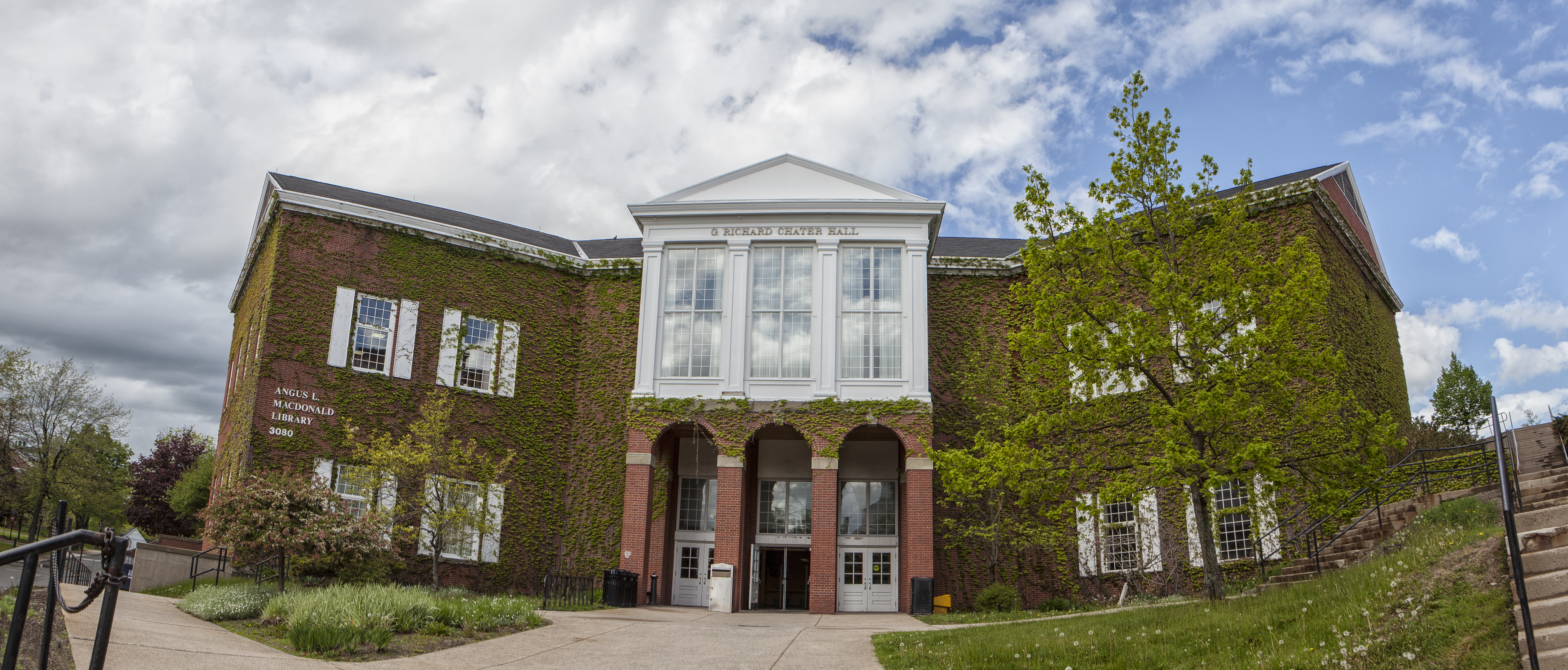 Angus L. Macdonald Library