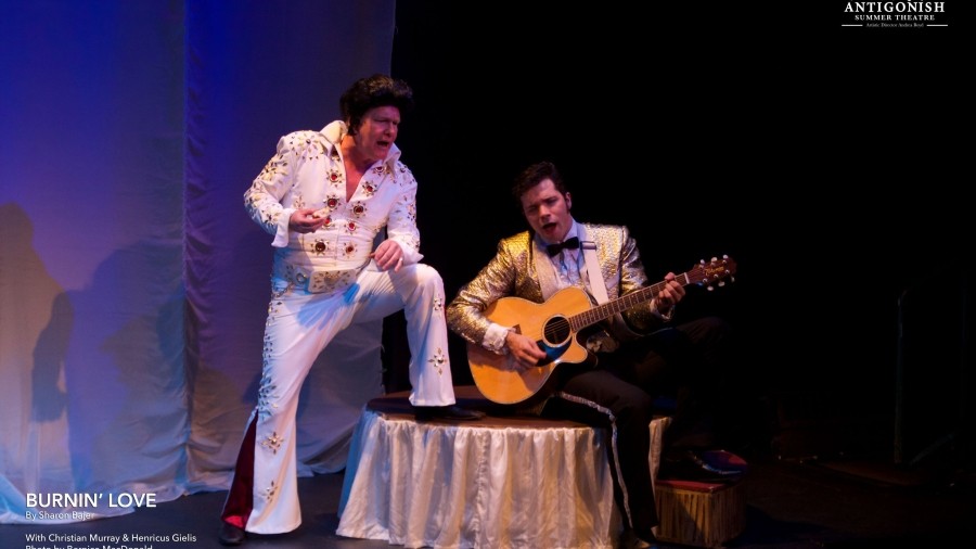 Elvis Presley's impersonator performing Burning Love in the "Antigonish Festival"