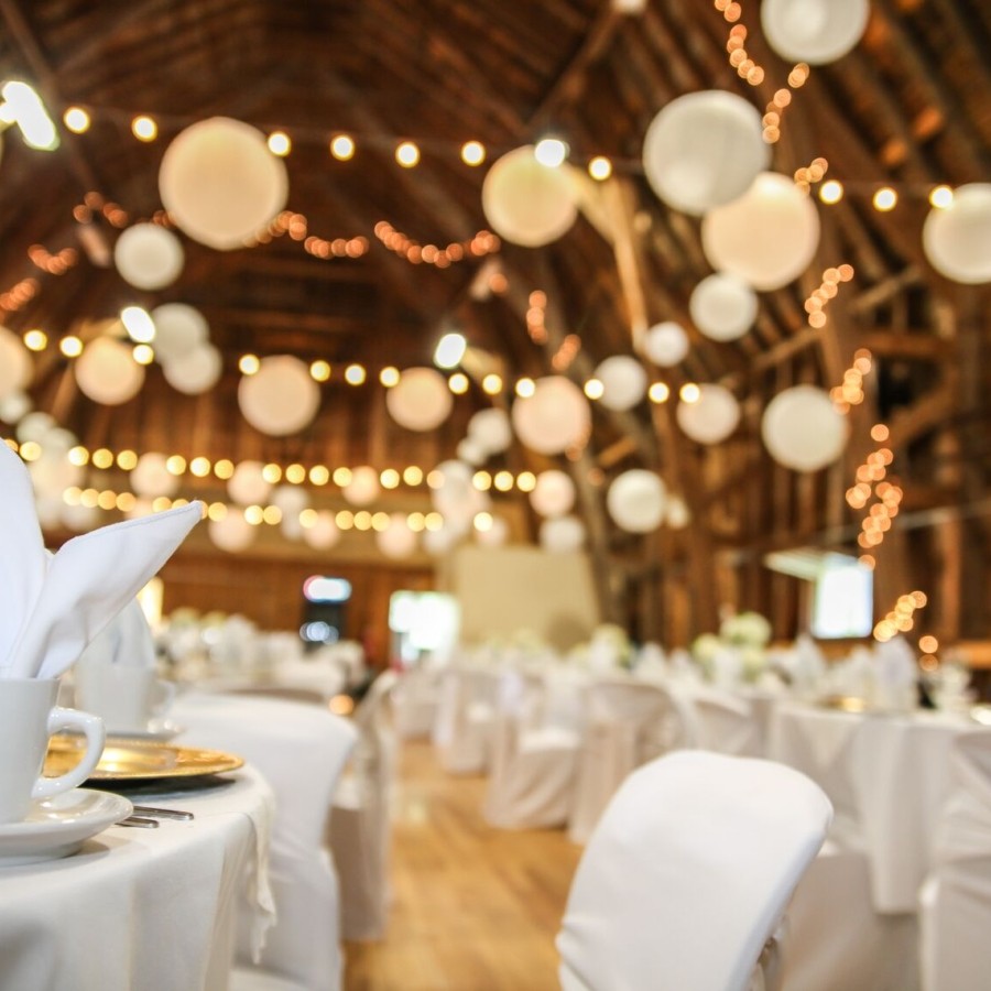 White-set banquet hall
