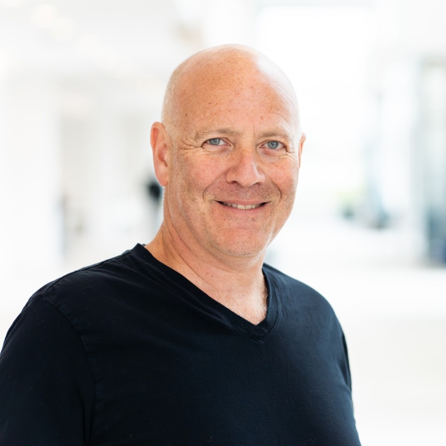Paul Syme headshot