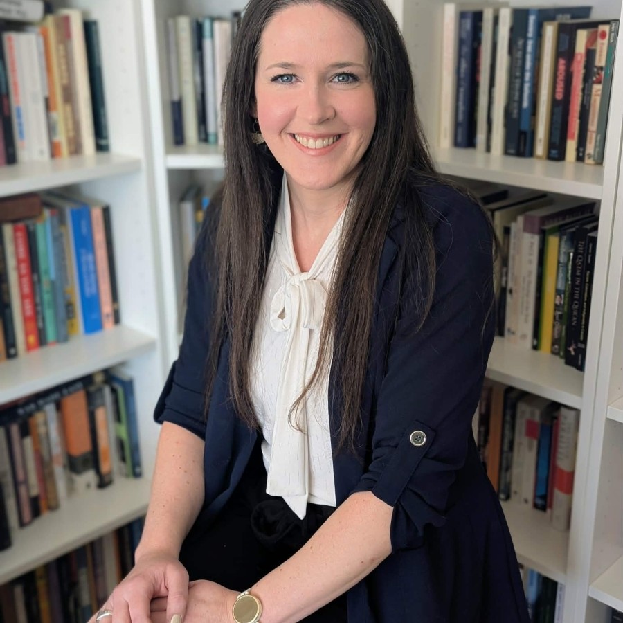 Mary Jo Curry headshot