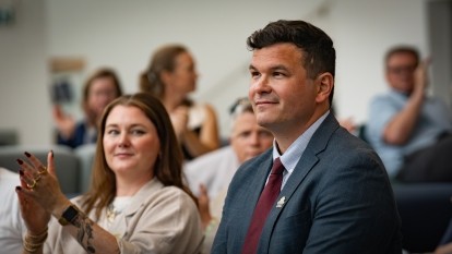 Erin Morton, Peter Kikkert