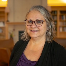 Headshot of Lisa Sampson